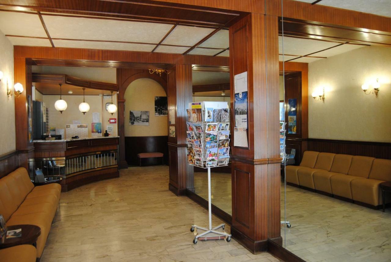 Hotel Royal Lourdes Esterno foto